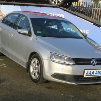 Volkswagen Jetta  1.2 TSI 2011