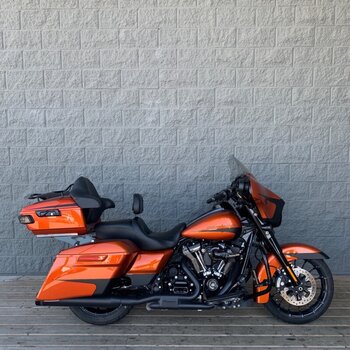 2019 Harley-Davidson Street Glide Spec...