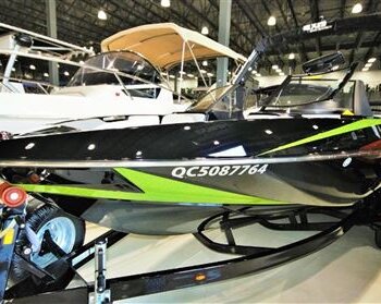 2015 Axis Wake Research AXIS T22 5.7L ...