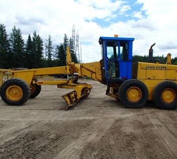 1979 John Deere 770A