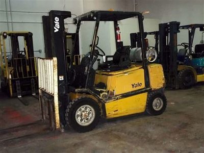 1998 Yale GLP050