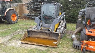 2012 John Deere 319D