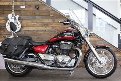 2013 Triumph Thunderbird Two-tone