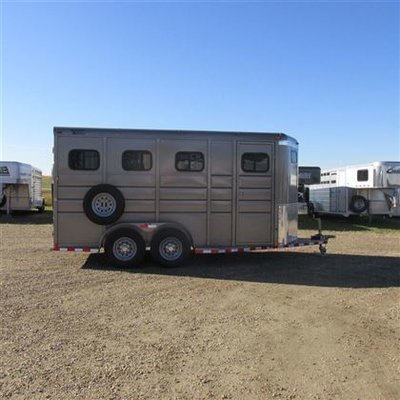 2016 Custom Built New 2016 Calico Ranch King 17' Bumper Pull Hors...