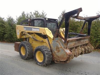 2005 DEERE 332