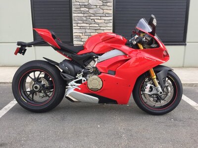 2018 Ducati Panigale V4 S