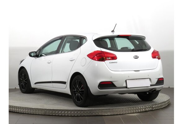 Kia Ceed  1.6 CRDi 2013