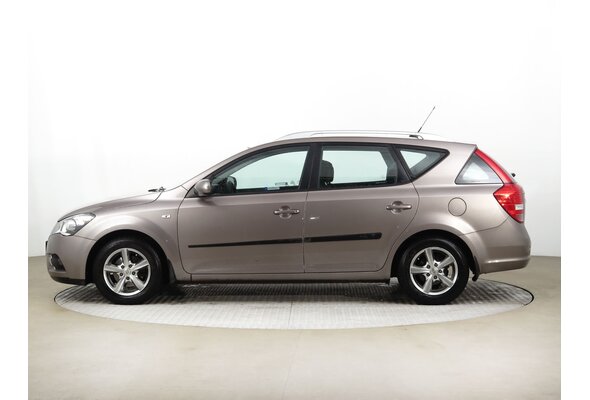 Kia Ceed Combi 1.4 i 2010