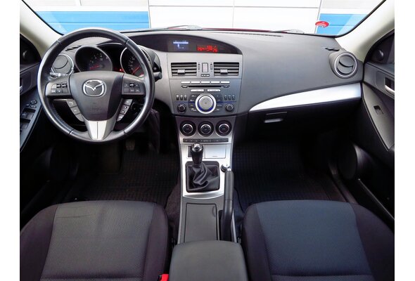 Mazda 3  2.0 2010