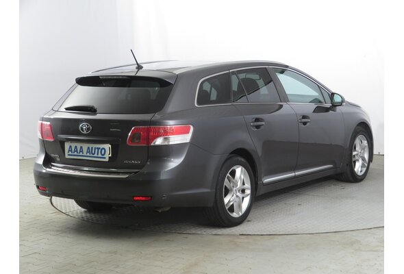 Toyota Avensis  2.2 D-4D 2010