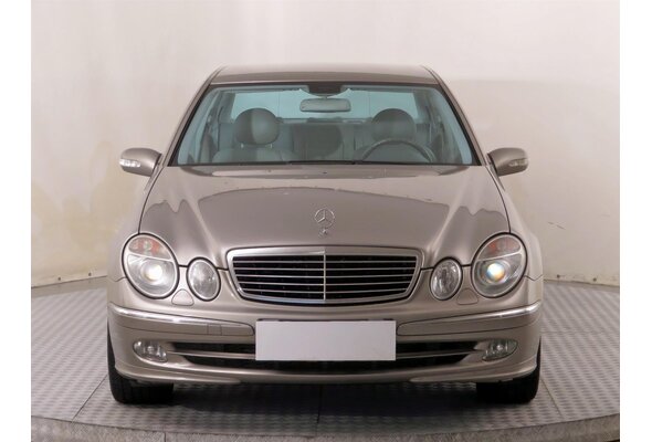 Mercedes-Benz E 320 CDI  2005