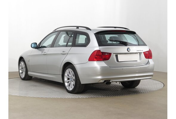 BMW 320 d xDrive Combi 2009