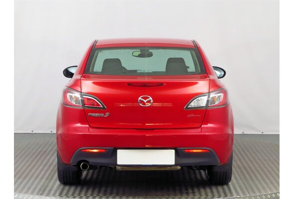 Mazda 3  2.0 2010