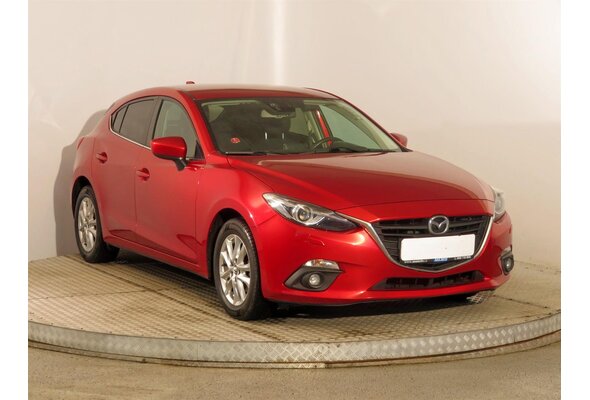 Mazda 3  1.5 i 2015