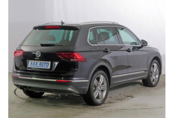 Volkswagen Tiguan  2.0 TSI 2017