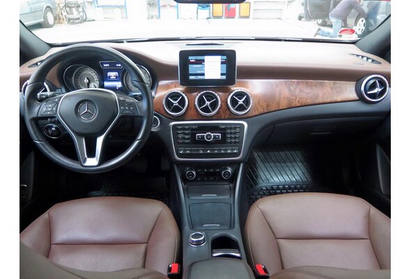 Mercedes-Benz GLA 200 CDI 4MATIC  2014