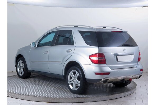 Mercedes-Benz ML 300 CDI  2011