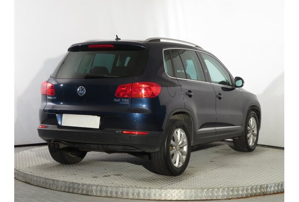 Volkswagen Tiguan  2.0 TDI 2012