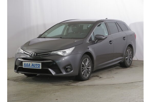 Toyota Avensis Combi 2.0 D-4D 2016