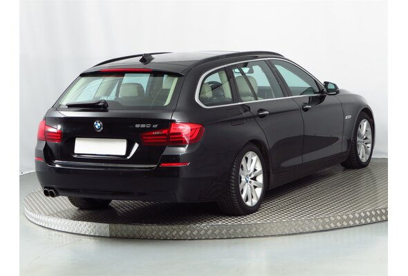 BMW 520 d Combi 2013