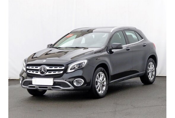 Mercedes-Benz GLA 220 4MATIC  2018