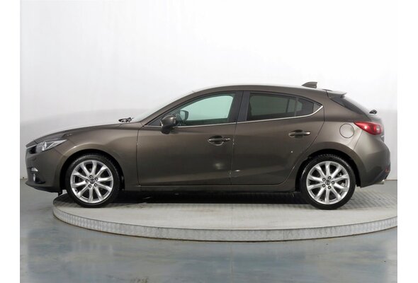 Mazda 3  2.0 i 2015