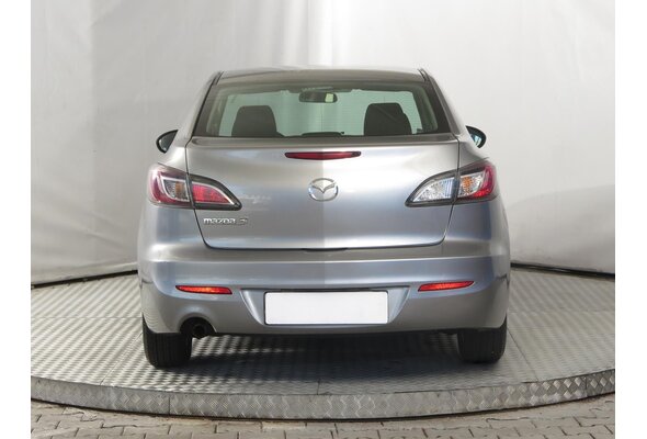 Mazda 3  1.6 2012