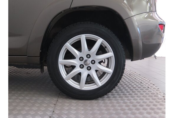 Toyota RAV 4  2.2 D-4D 2011