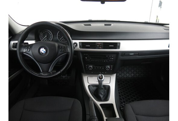 BMW 320 d xDrive Combi 2009