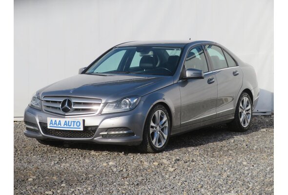 Mercedes-Benz C 180  2011