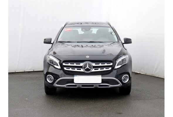 Mercedes-Benz GLA 220 4MATIC  2018