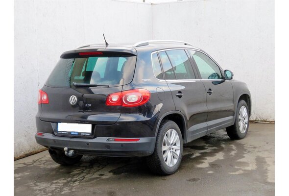 Volkswagen Tiguan  2.0 TSI 2010