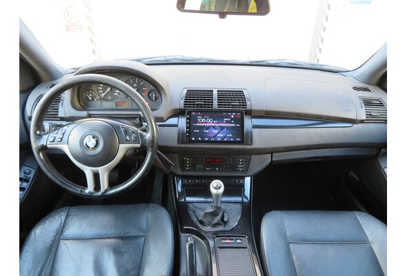 BMW X5  3.0 i 2001