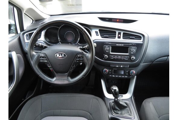 Kia Ceed  1.6 CRDi 2013