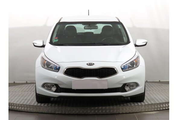 Kia Ceed  1.6 CRDi 2013