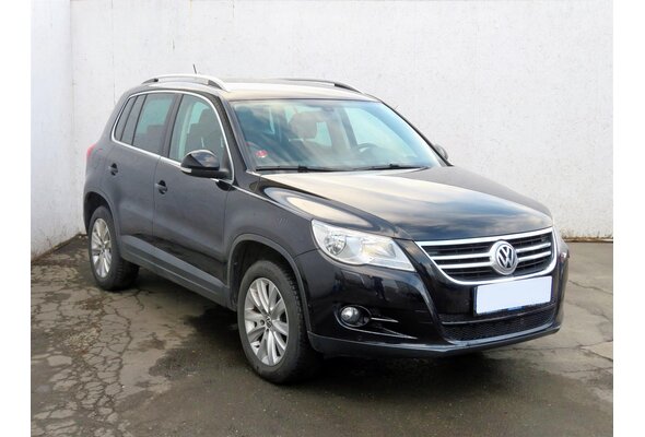 Volkswagen Tiguan  2.0 TSI 2010