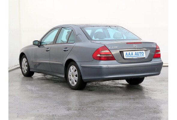 Mercedes-Benz E 220 CDI  2006