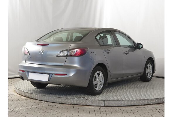 Mazda 3  1.6 2012