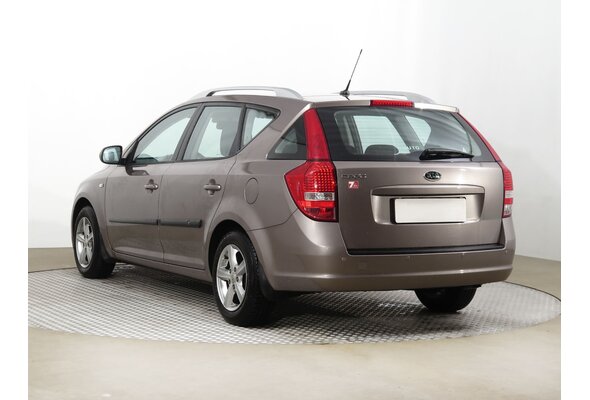 Kia Ceed Combi 1.4 i 2010