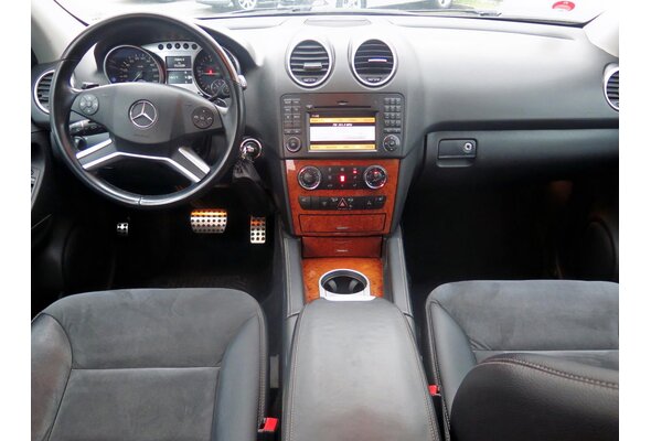 Mercedes-Benz ML 300 CDI  2011