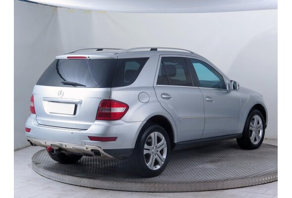 Mercedes-Benz ML 300 CDI  2011