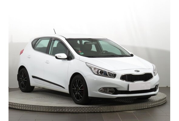 Kia Ceed  1.6 CRDi 2013