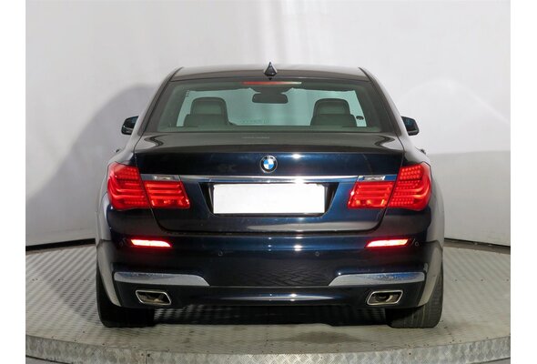 BMW 730 d  2011