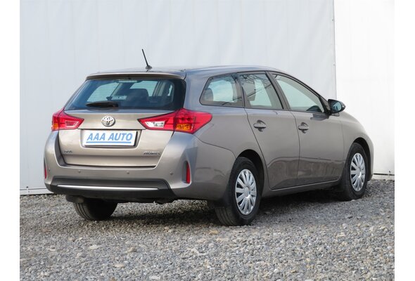 Toyota Auris Combi 1.4 D-4D 2015