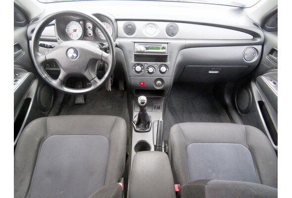 Mitsubishi Outlander  2.0 2005