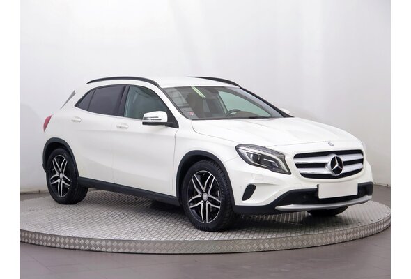 Mercedes-Benz GLA 200 CDI 4MATIC  2014