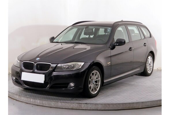 BMW 320 d xDrive Combi 2011