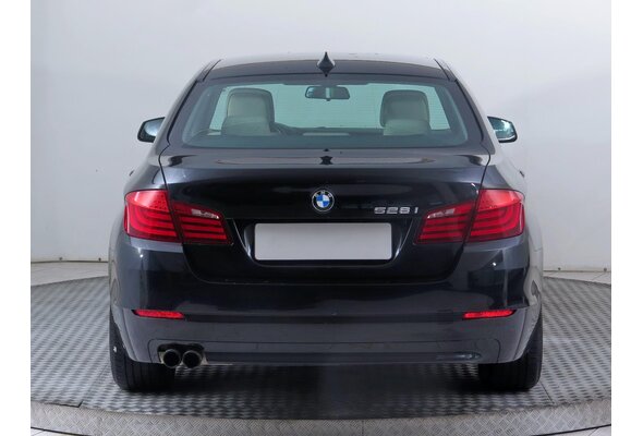 BMW 528 i  2012