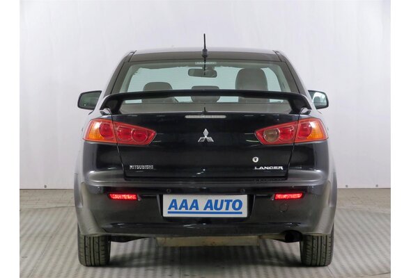 Mitsubishi Lancer  2.0 DI-D 2011