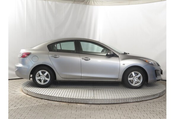 Mazda 3  1.6 2012